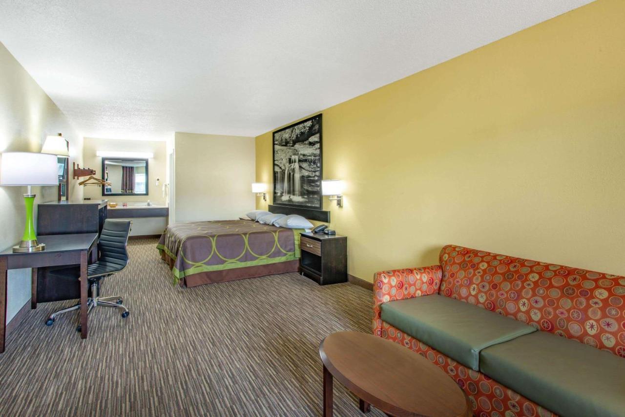 Super 8 By Wyndham Florence Exterior photo